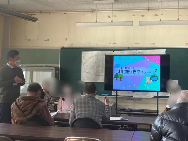 南小学校でプロジェクト発表会